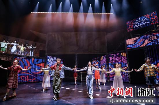 4月27日，演出现场。（浙江艺术职业学院供图）