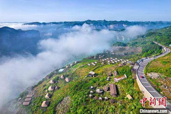 图为乌江源百里画廊的露营基地(无人机照片)。史开心 摄