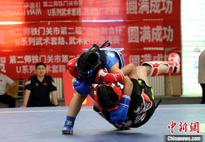800余名“武者”对决新疆铁门关市