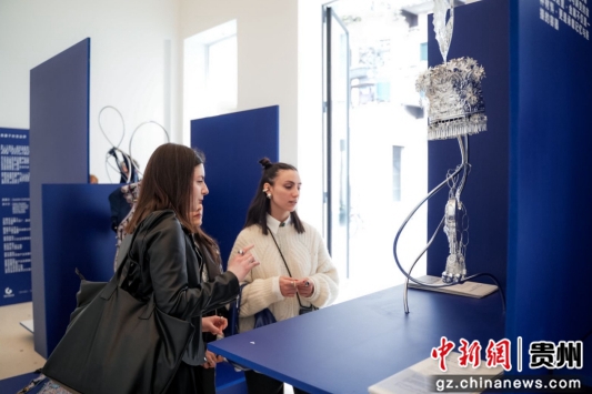 图为贵州工业设计城携作品登上2025米兰设计周。(贵州工业设计城供图) 图为贵州工业设计城携作品登上2025米兰设计周。(贵州工业设计城供图)
