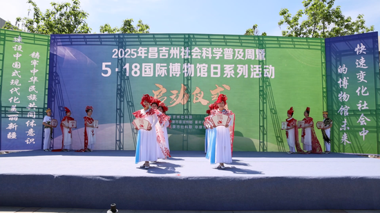 刘媛 摄