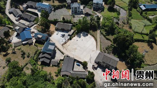 岑巩县客楼镇白家坝村大竹园组,新建的广场已见雏形。代乔萍 摄 岑巩县客楼镇白家坝村大竹园组,新建的广场已见雏形。代乔萍 摄