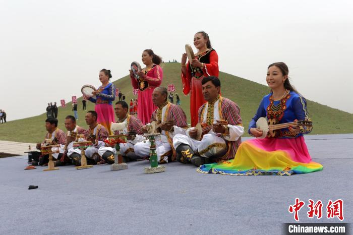 新疆策勒县昆仑山景区：多彩活动庆祝中国旅游日