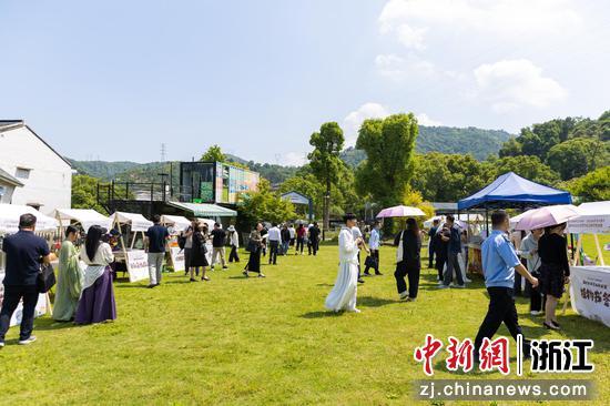 日前，活动市集现场。（徐伟杰 供图）