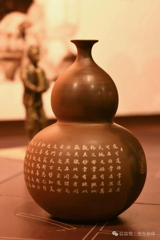 坭兴陶博物馆的展品。胡珊珊 摄