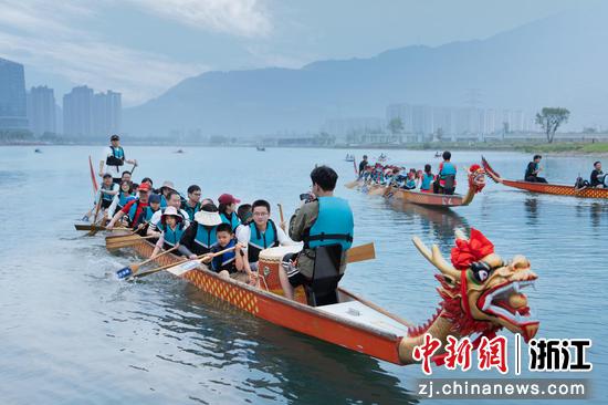 龙舟竞渡。 农行温州分行 供图