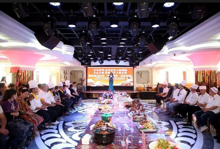 图为特色美食之名店名菜活动。高依然摄
图为特色美食之名店名菜活动。高依然摄