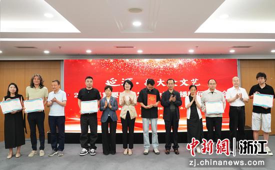 座谈会现场。谦寻供图 座谈会现场。谦寻供图