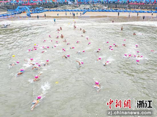 图为比赛现场。徐伟杰 摄 图为比赛现场。徐伟杰 摄