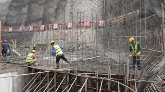 柯坪县通古孜布隆水库建造进入混凝土浇筑攻坚期