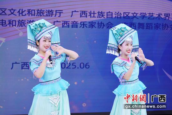 图为比赛现场。钟明芝 摄 图为比赛现场。钟明芝 摄