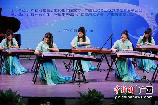 图为比赛现场。钟明芝 摄 图为比赛现场。钟明芝 摄