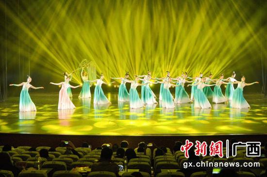 钟明芝 摄