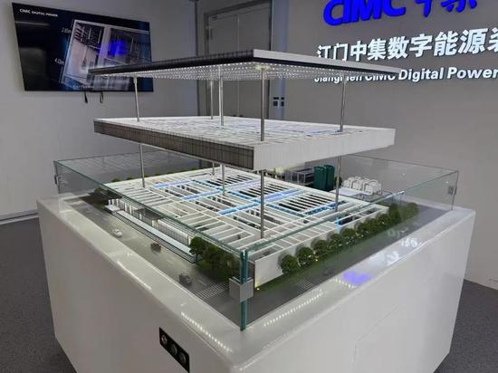 “AI READY”超大规模模块化数据中心模型。新华社记者 潘禹杰 摄9