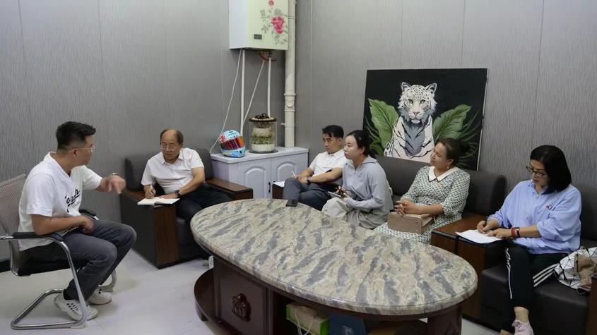 “创业服务县市行”走进叶城 为企业发展“把脉开方”