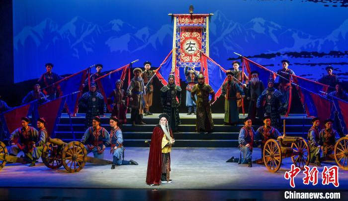 新编历史京剧《故土新归》在乌鲁木齐首演