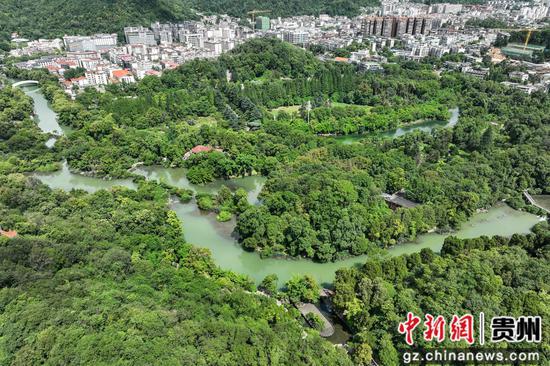 图为航拍花溪公园。瞿宏伦 摄 图为航拍花溪公园。瞿宏伦 摄
