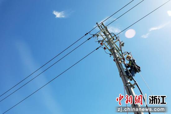 工作现场。绍兴大明电力建设有限公司供图 工作现场。绍兴大明电力建设有限公司供图