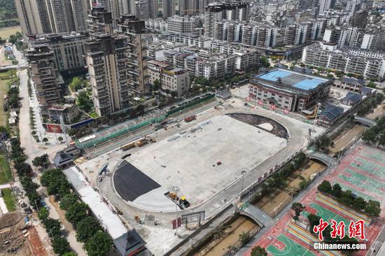 7月10日，航拍灾后恢复建设中的贵州“村超”球场。