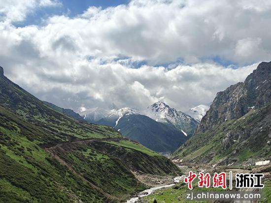 温霍4标项目便道。浙江交通集团 供图 温霍4标项目便道。浙江交通集团 供图