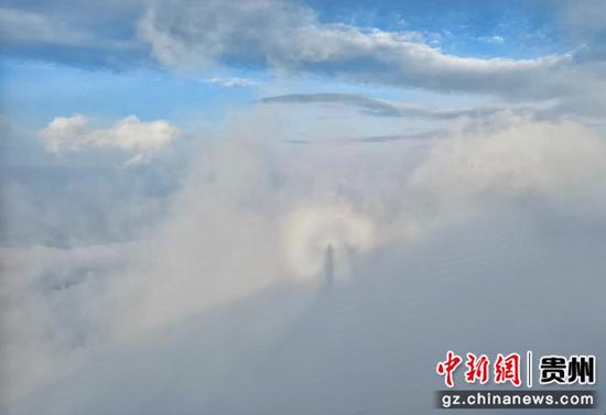 贵州六枝牂牁江景区现日晕美景。赵桦 摄 贵州六枝牂牁江景区现日晕美景。赵桦 摄