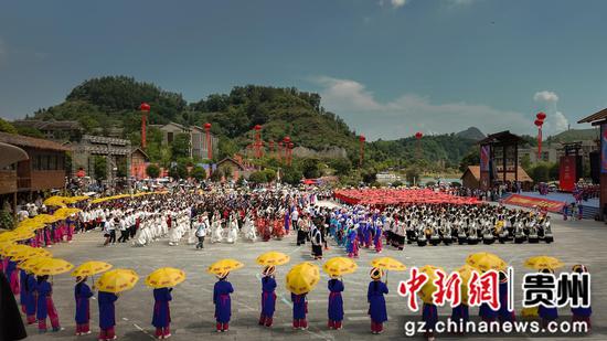 贵州·晴隆第十五届彝族火把节开幕 贵州·晴隆第十五届彝族火把节开幕