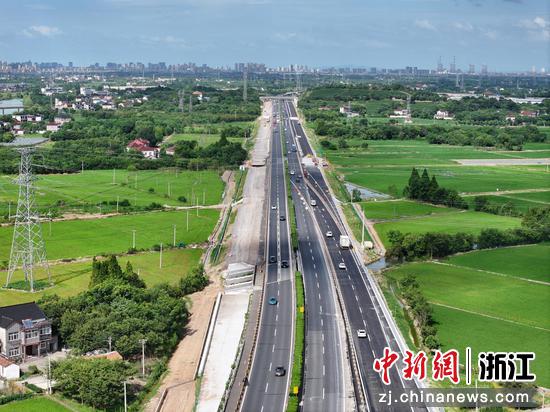 申苏浙皖改扩建项目施工现场。浙高建公司 供图 申苏浙皖改扩建项目施工现场。浙高建公司 供图
