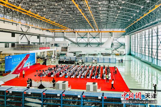 7月18日,位于天津港保税区的天津海特飞机工程有限公司三期机库投产运营。 记者 佟郁 摄