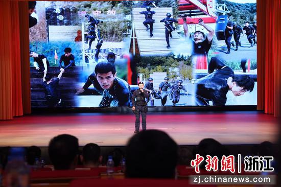 “嘉警·红船卫士先锋”宣讲现场。嘉兴市公安局供图