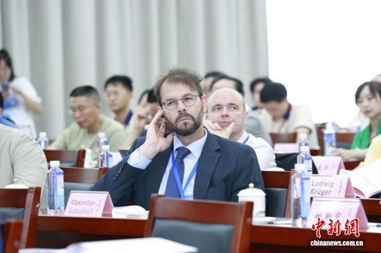 图为参会活动的嘉宾。 贵阳孔学堂供图 图为参会活动的嘉宾。 贵阳孔学堂供图