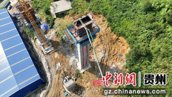 G212仁怀茅台至苍龙段公路建设项目施工现场