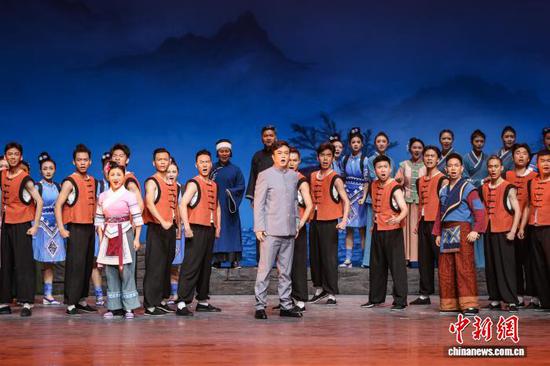 7月30日晚，《山河同心》演出现场。 记者 瞿宏伦 摄