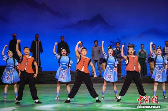 图为演出现场。 记者 瞿宏伦 摄