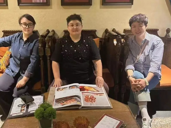 三姐妹创业15年：成功的独家配方是卡瓦斯里的三颗同心