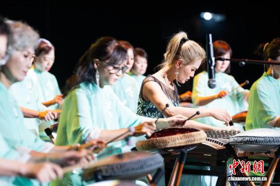 图为黔台音乐交流会现场。罗大富 摄