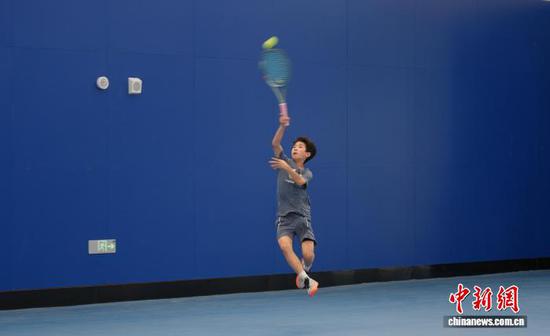 图为网球比赛现场。石小杰 摄