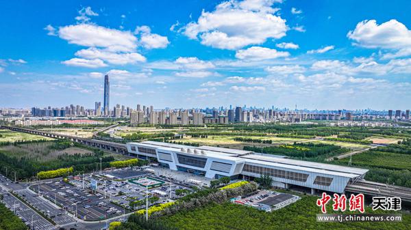 图为天津南站科技商务区。（无人机照片）记者 佟郁 摄