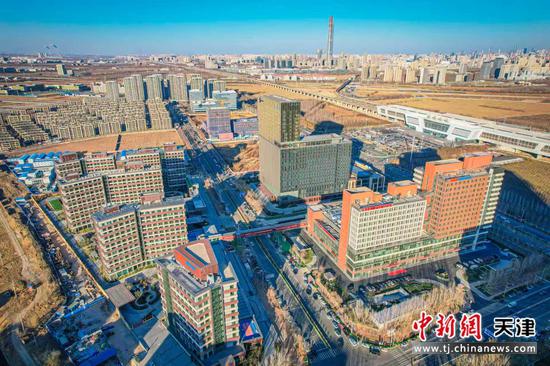 图为天津鹏瑞利医院。(无人机照片)记者 佟郁 摄