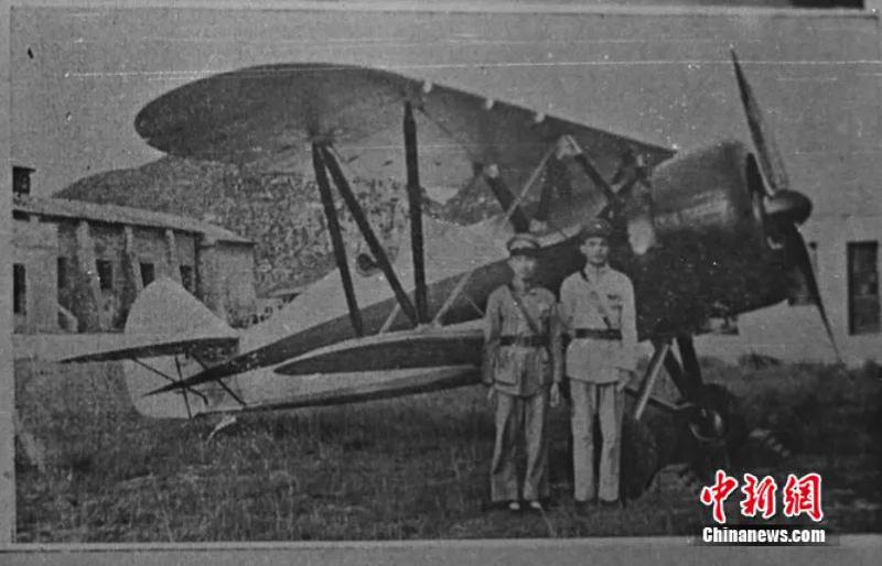 1937年，柳机自行设计、制造成功广西第一架“朱荣章号”单座驱逐战斗机。柳机提供