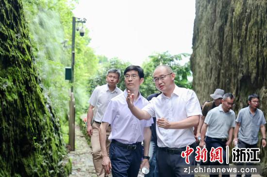 2025年文化和自然遗产日活动在衢州江郎山举行。 浙江省地质院供图