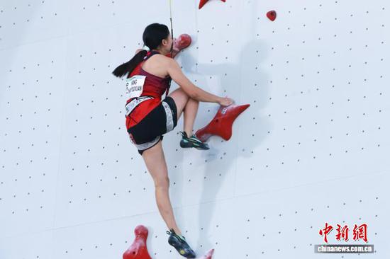 8月23日晚，中国队选手王春优璇在U17速度项目女子决赛中。 曾晋琪 摄