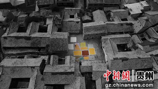 安顺云峰八寨之本寨。邱高顺 摄 安顺云峰八寨之本寨。邱高顺 摄