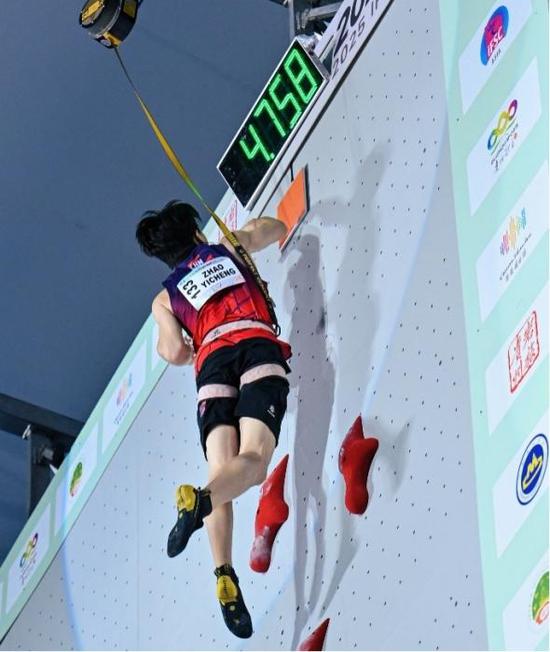 赵一程在U17男子速度比赛中创造了4秒75的成绩。主办方供图 赵一程在U17男子速度比赛中创造了4秒75的成绩。主办方供图