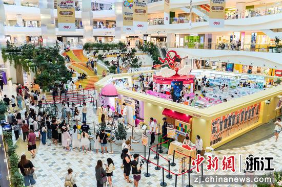 得力超级文具节现场。宁海官方供图 得力超级文具节现场。宁海官方供图