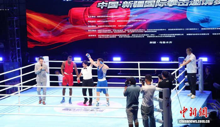 多国青少年拳击手新疆“以武会友”
