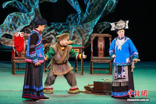 8月26日晚，演出现场。 曾晋琪 摄