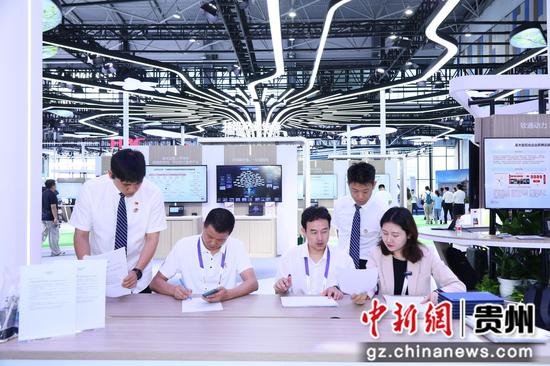 图灵测试现场计票中 图灵测试现场计票中