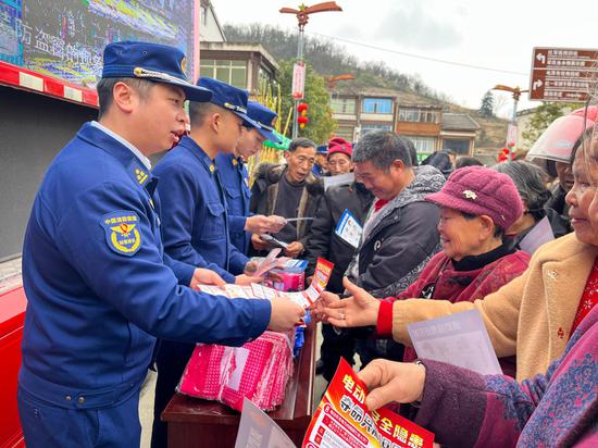 下乡开展消防安全知识宣传