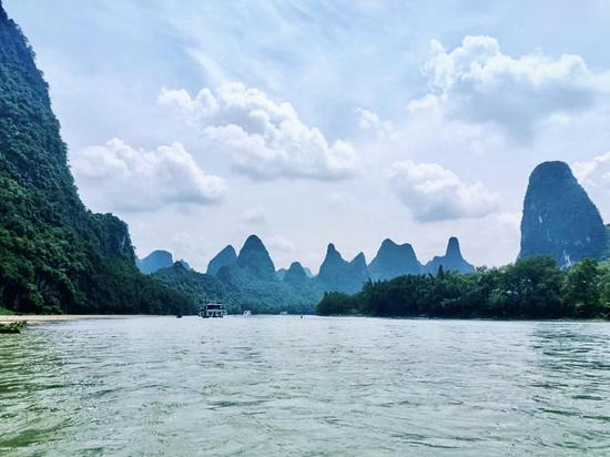 美丽的漓江风景。 美丽的漓江风景。