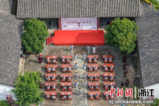 开蒙礼活动现场。吴拯 摄 开蒙礼活动现场。吴拯 摄